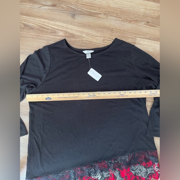 Cj Banks long sleeve Black red and lace trim top Size 2X 20/22 W - Picture 8 of 8